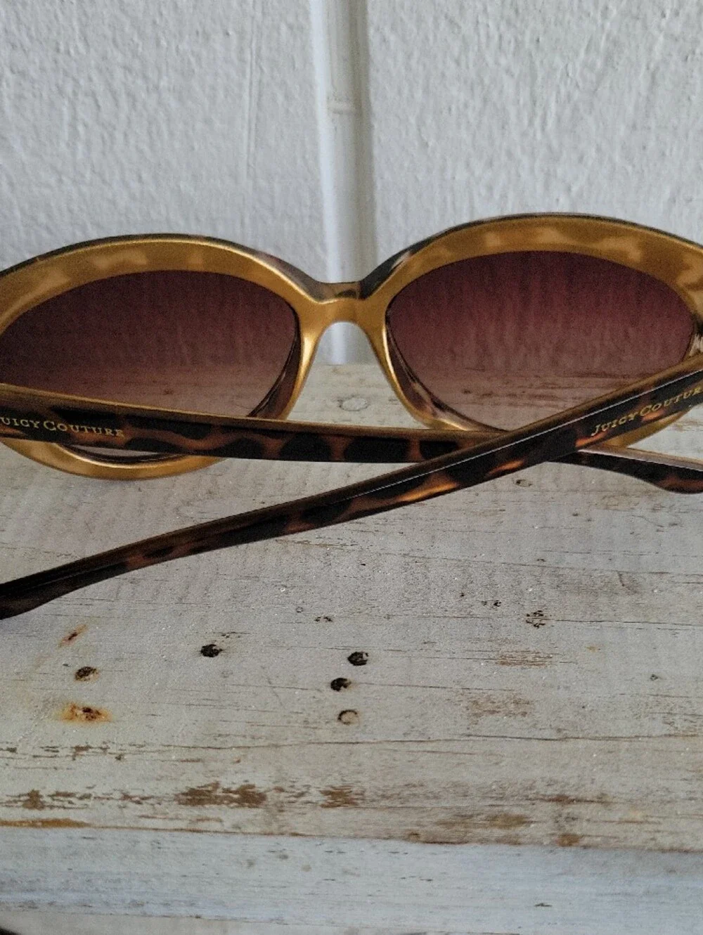 Juicy Couture Tortoise Cat Eye Sunglasses with Gold Temples Rhinestones